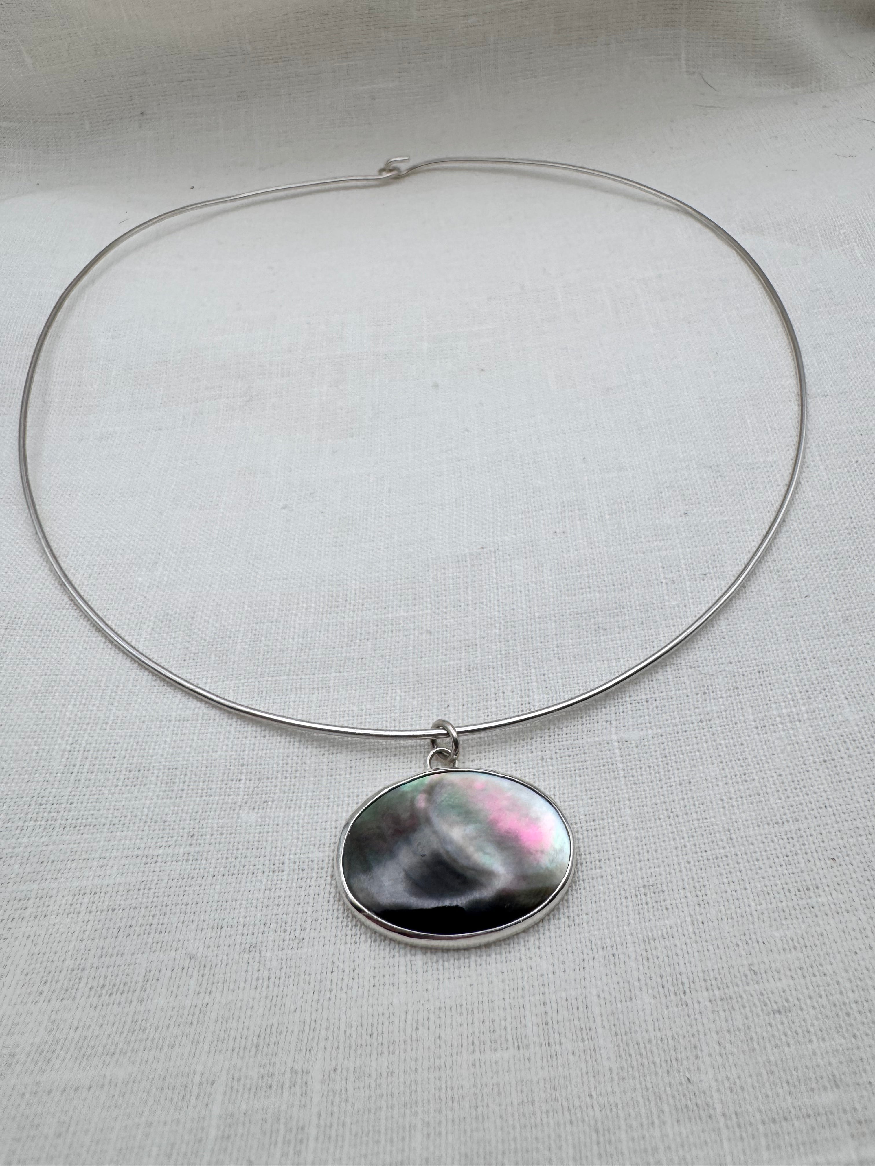 Black Lip Shell Choker Necklace